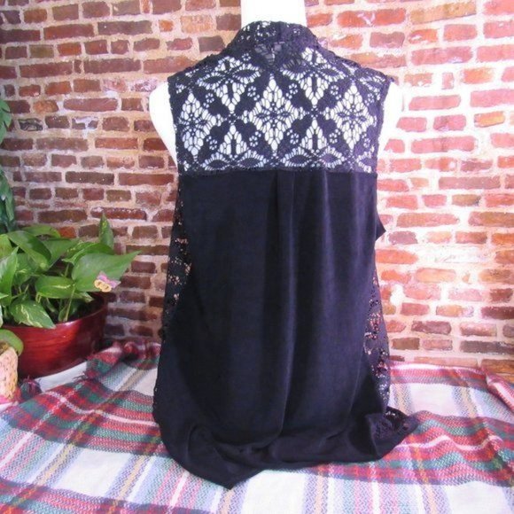 TRAVELERS by CHICO'S Black Witchy Eyelet Lace Sleeveless Cardigan Vest - S XS - Picture 4 of 8